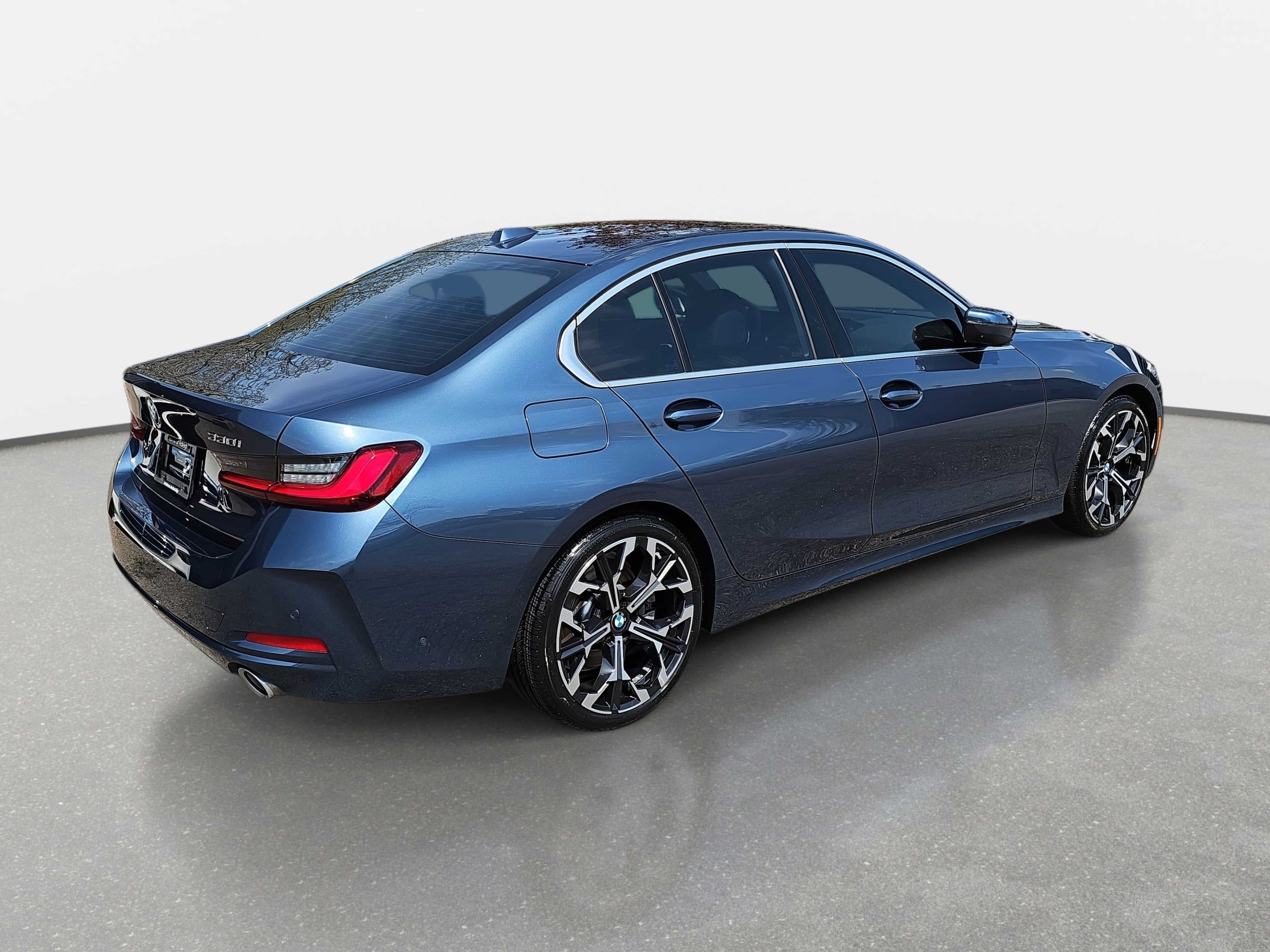 2025 BMW 3 Series 330i