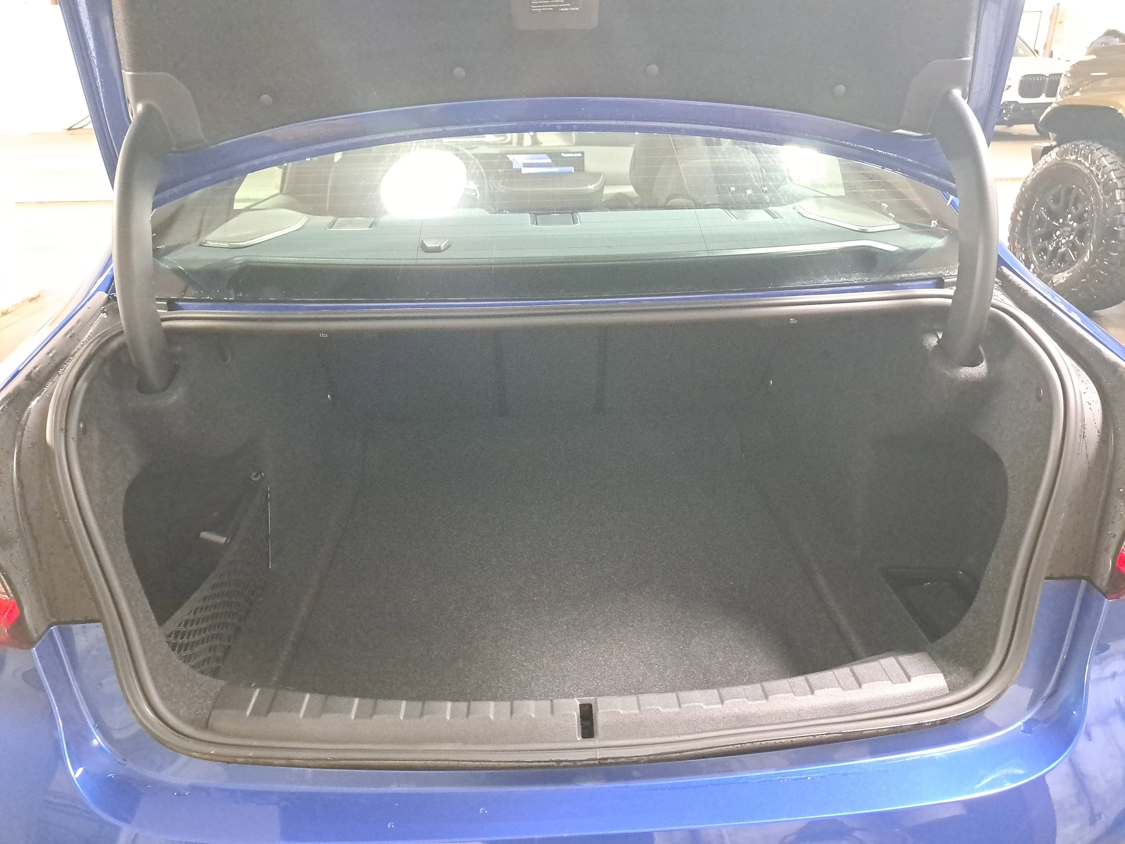 2025 BMW 3 Series 330i