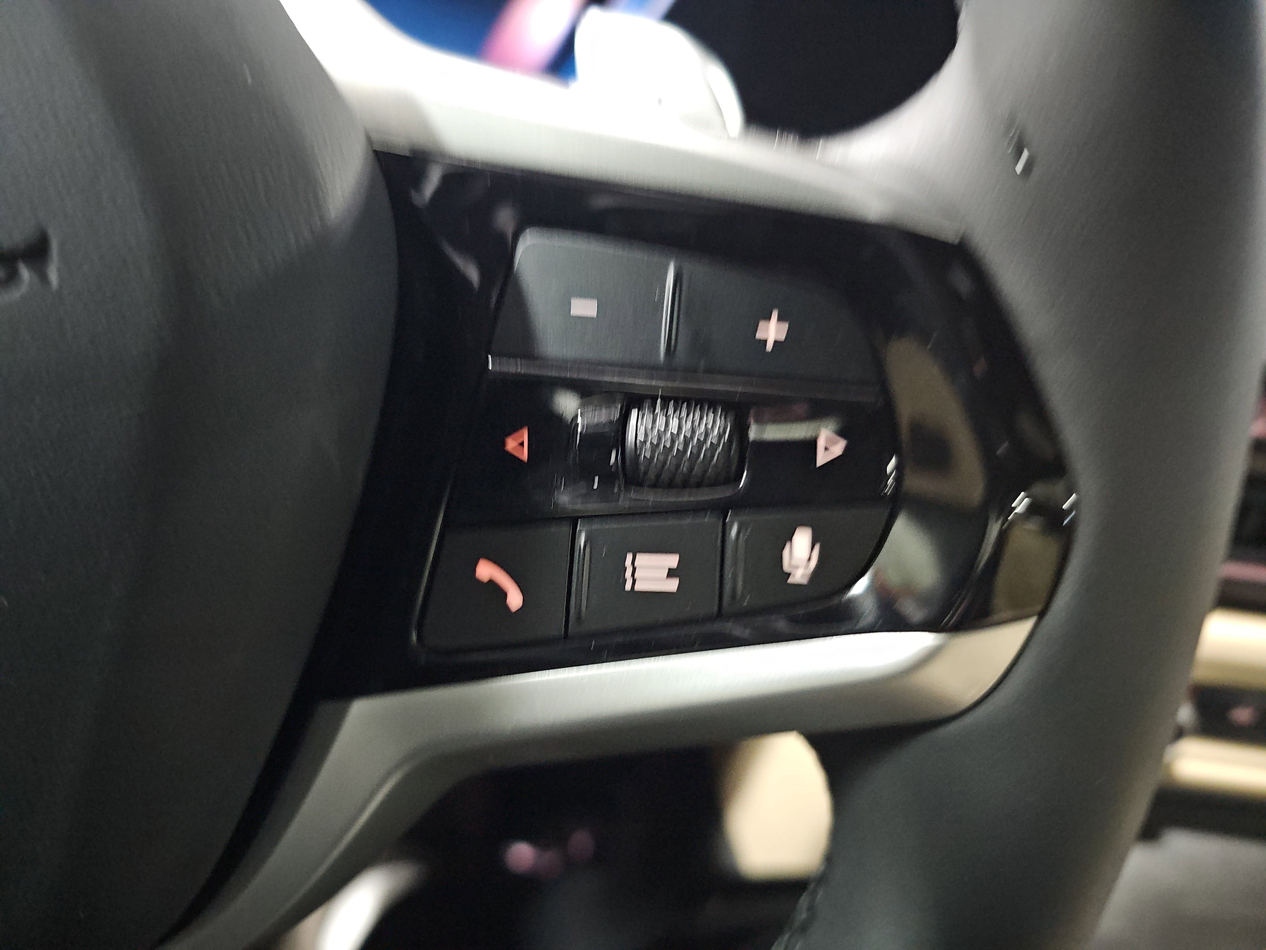 2025 BMW 3 Series 330i