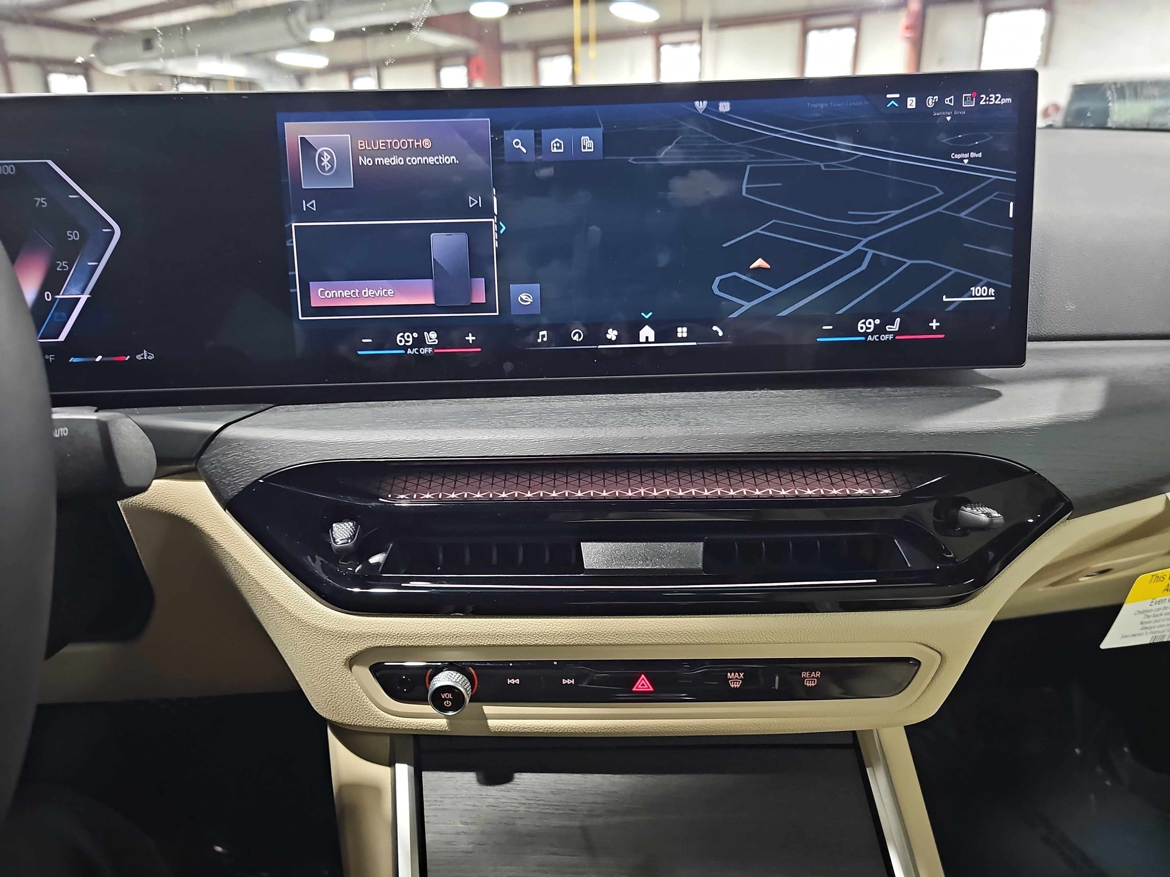 2025 BMW 3 Series 330i