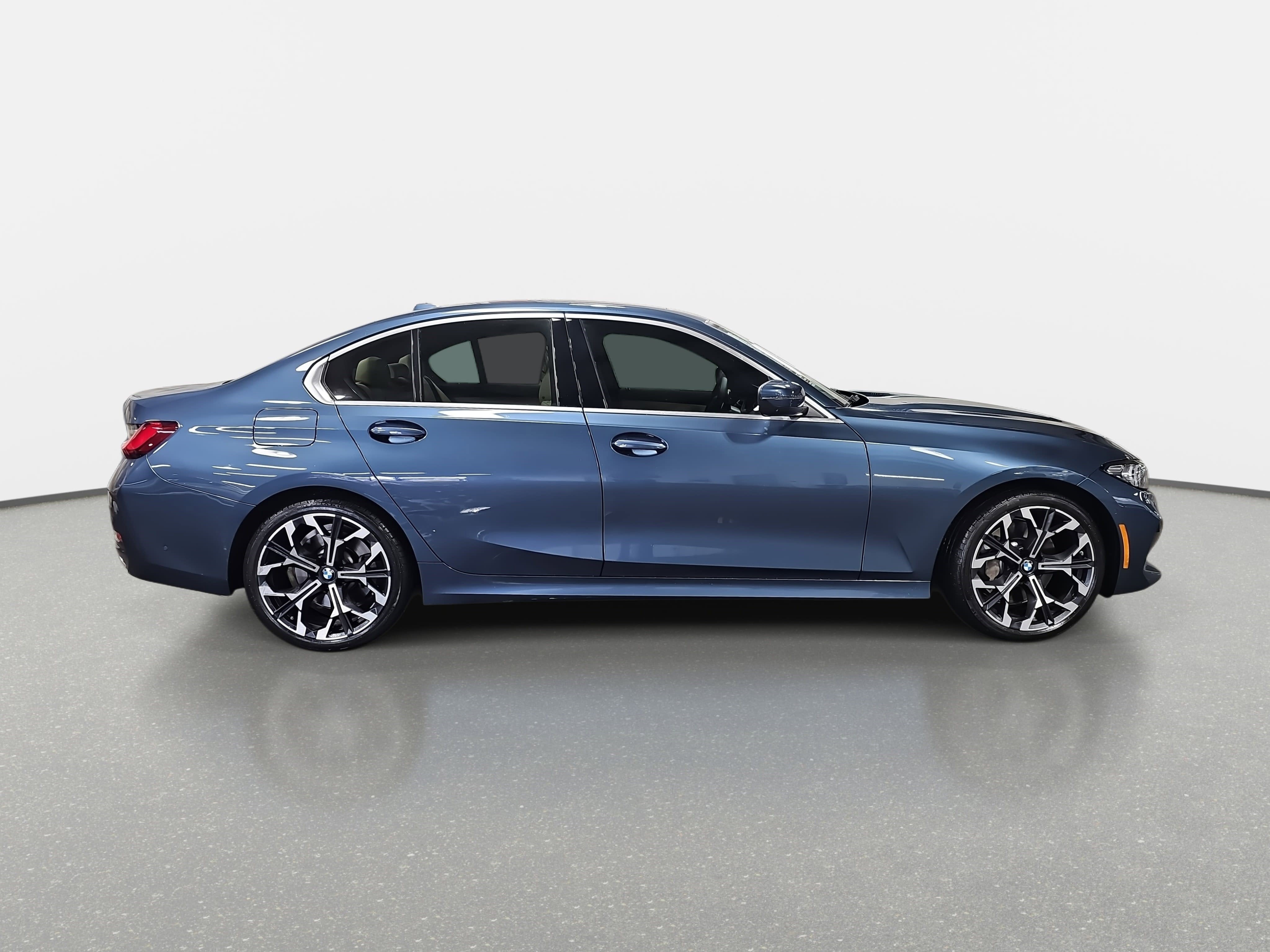 2025 BMW 3 Series 330i