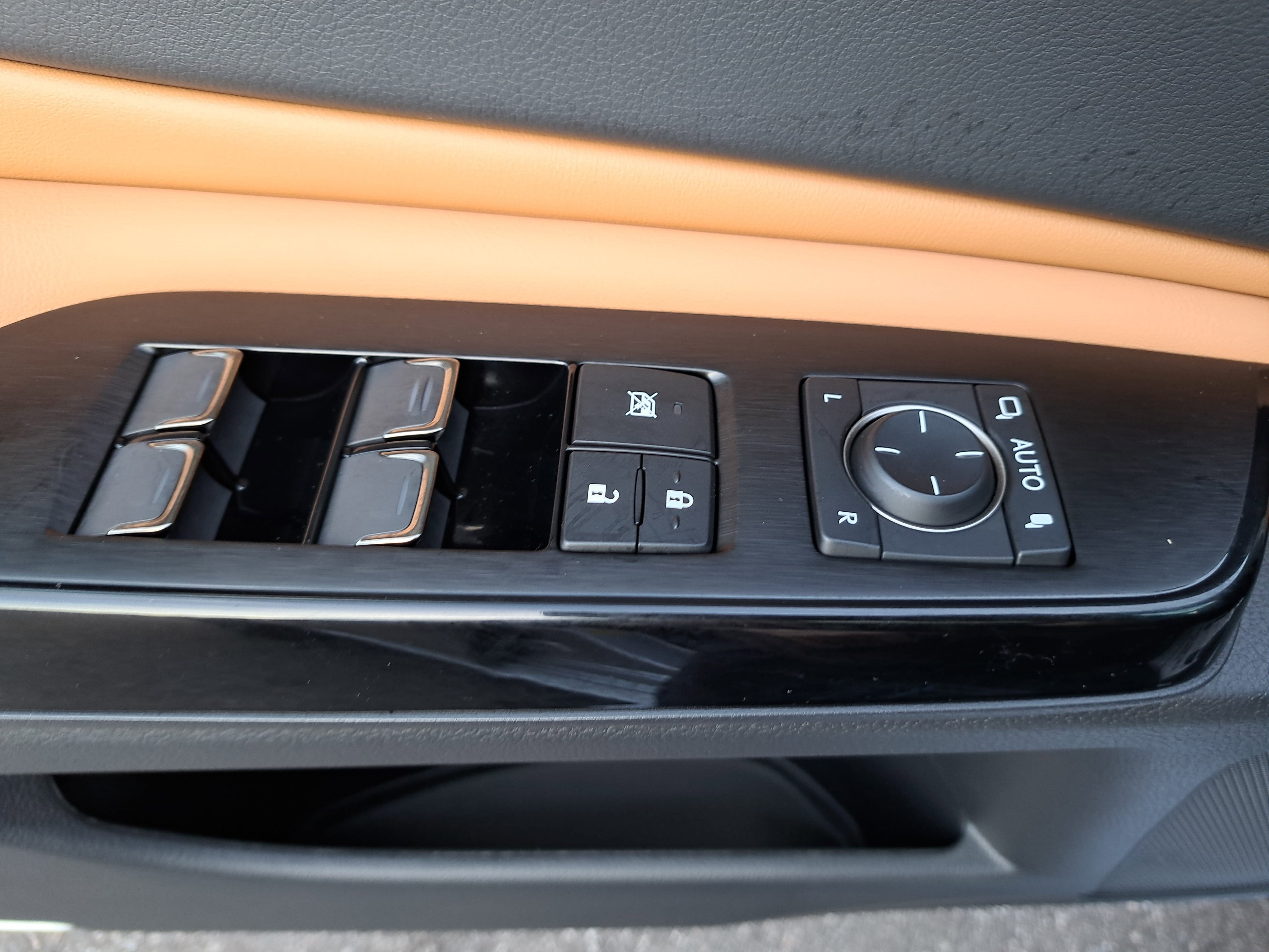 2025 Lexus ES ES 300h