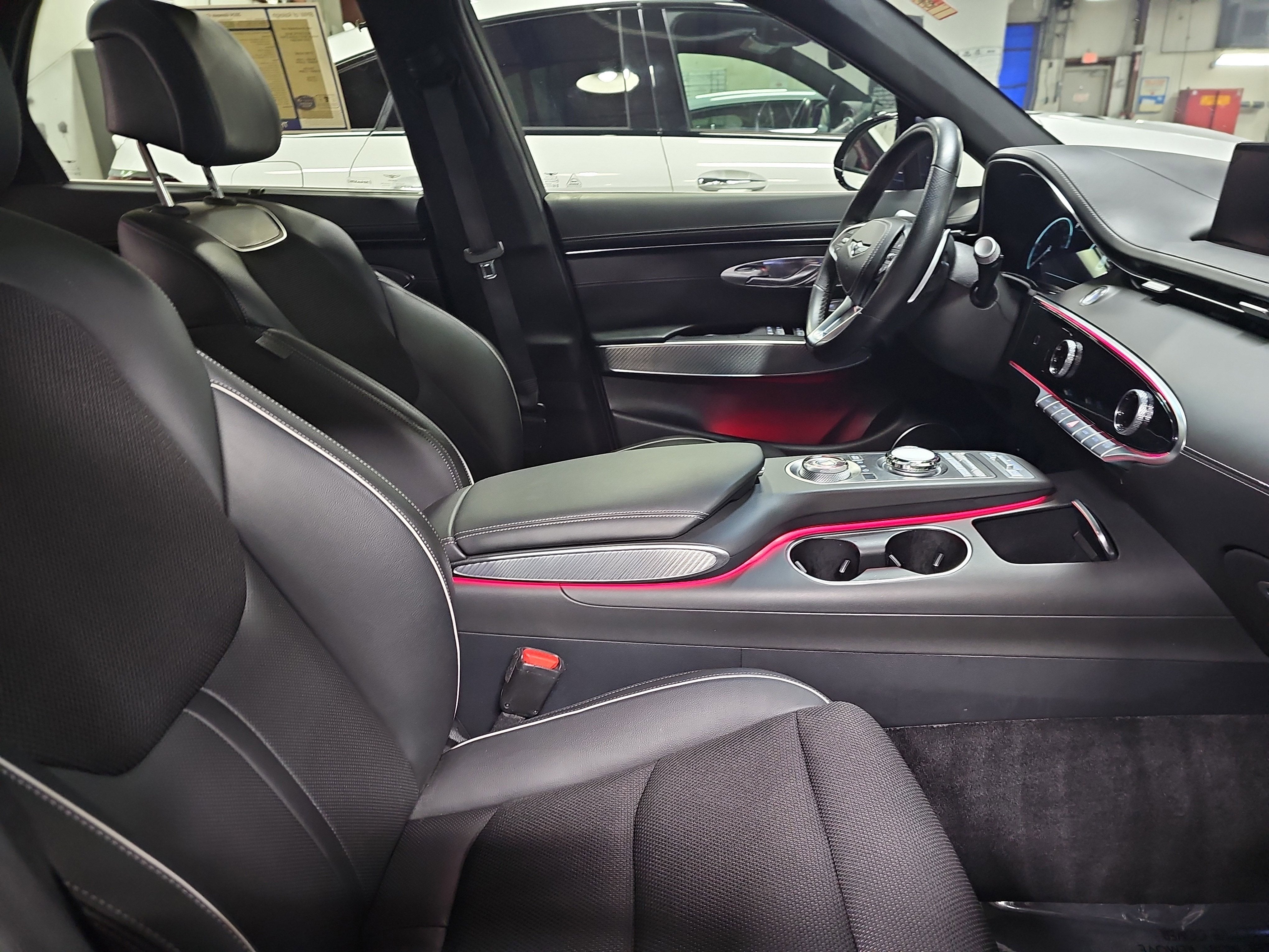 2024 Genesis GV70 2.5T