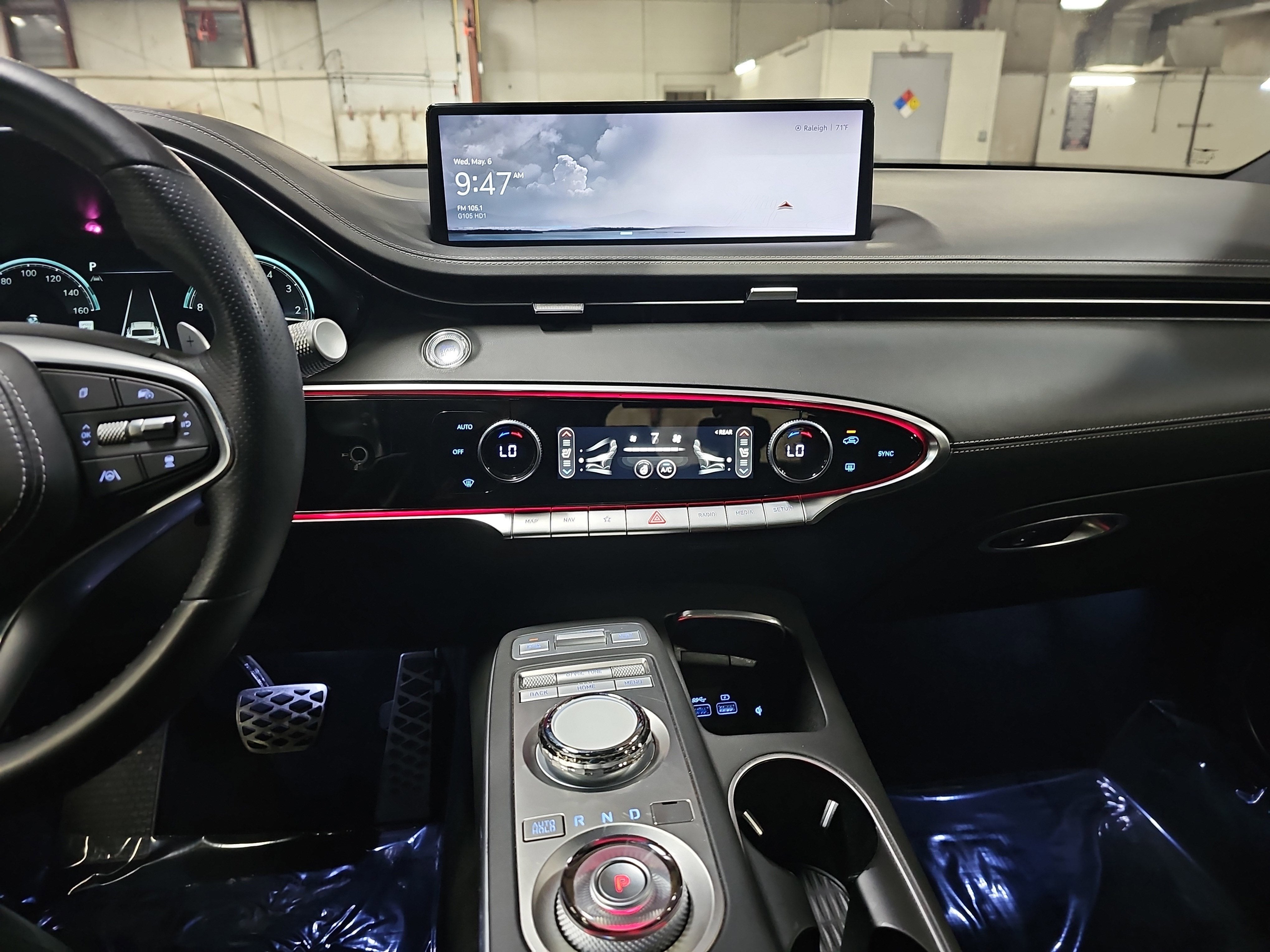 2024 Genesis GV70 2.5T