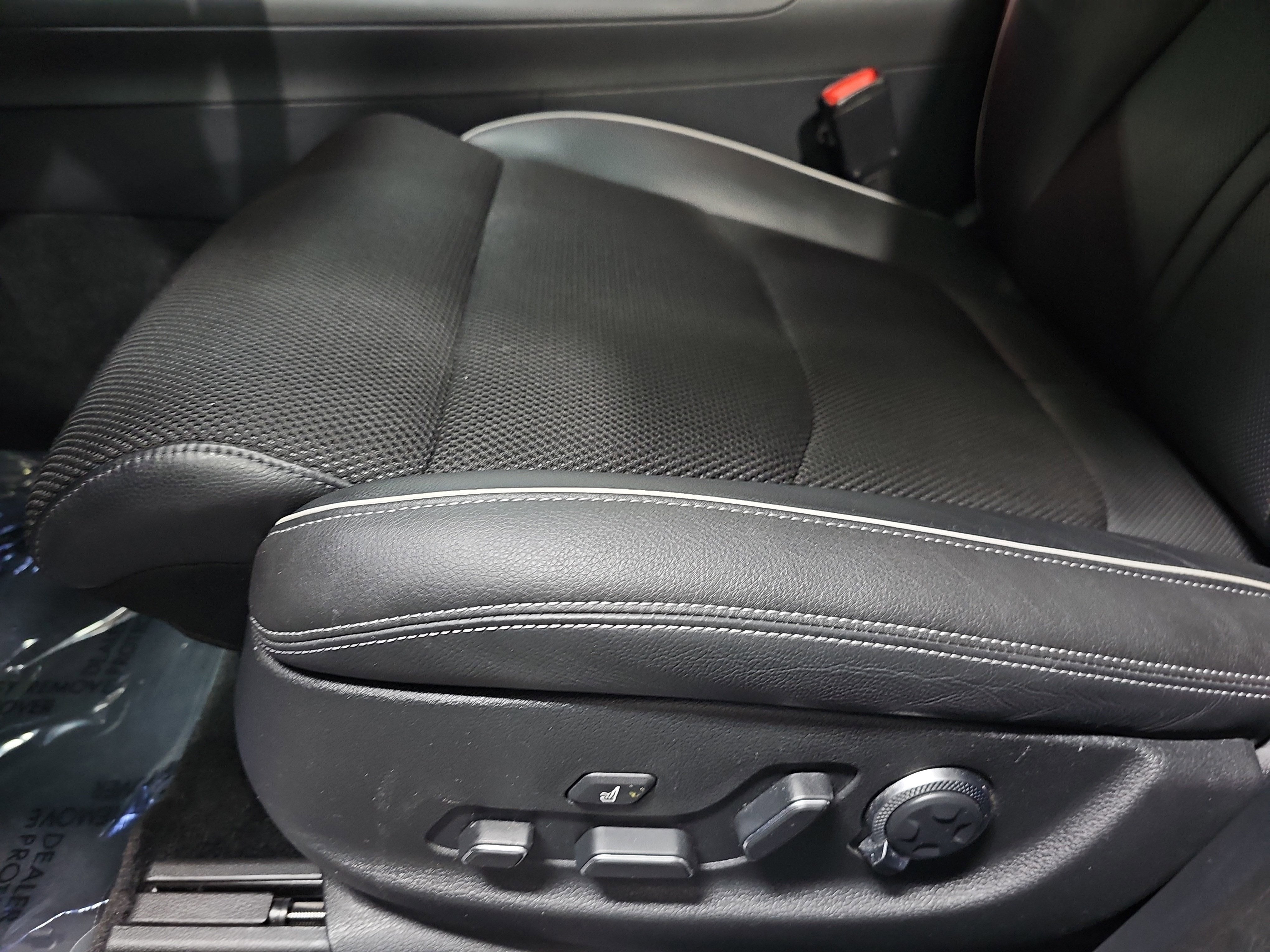 2024 Genesis GV70 2.5T