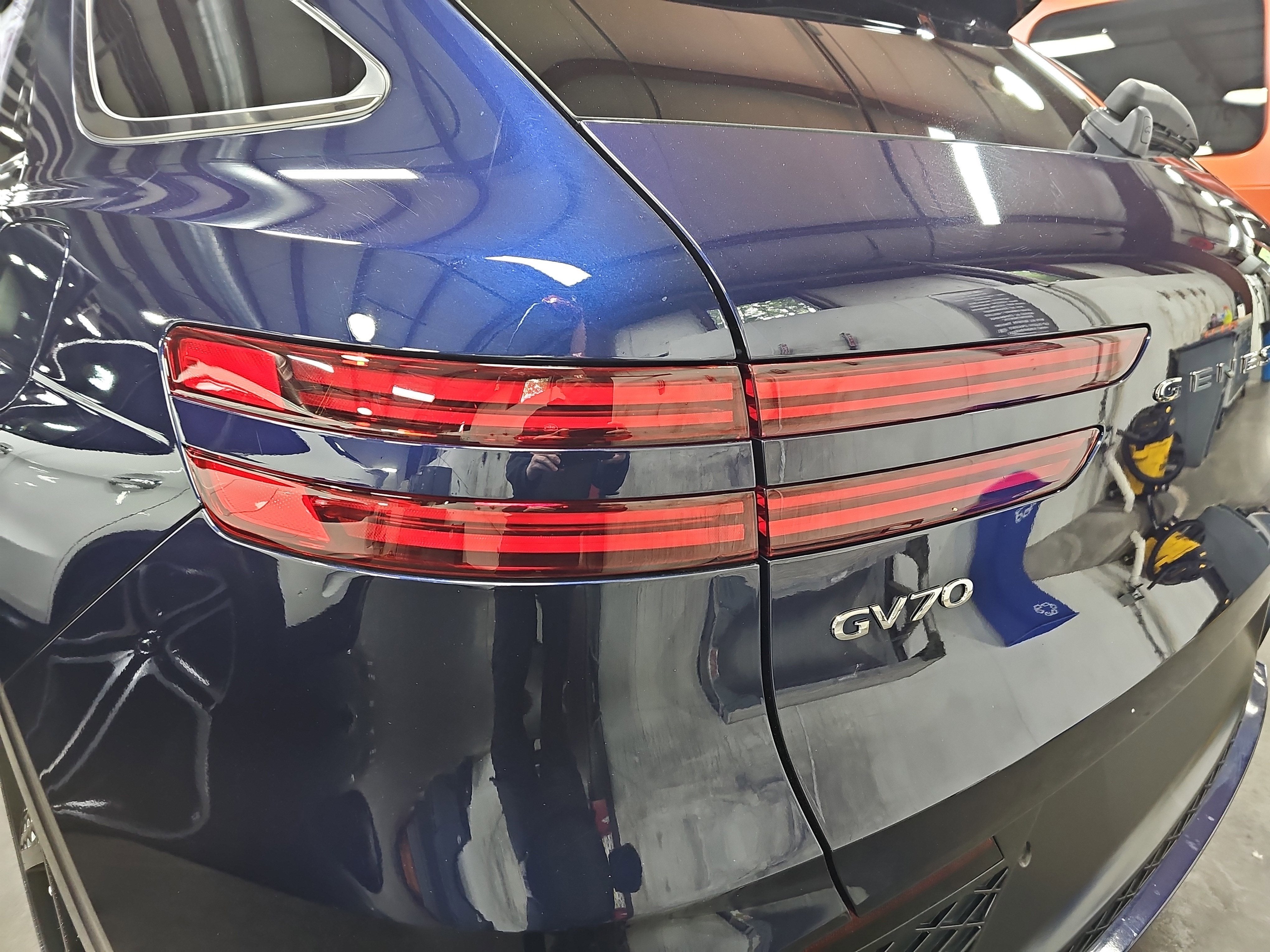 2024 Genesis GV70 2.5T
