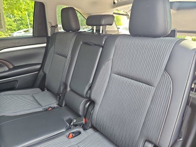 2017 Toyota Highlander LE