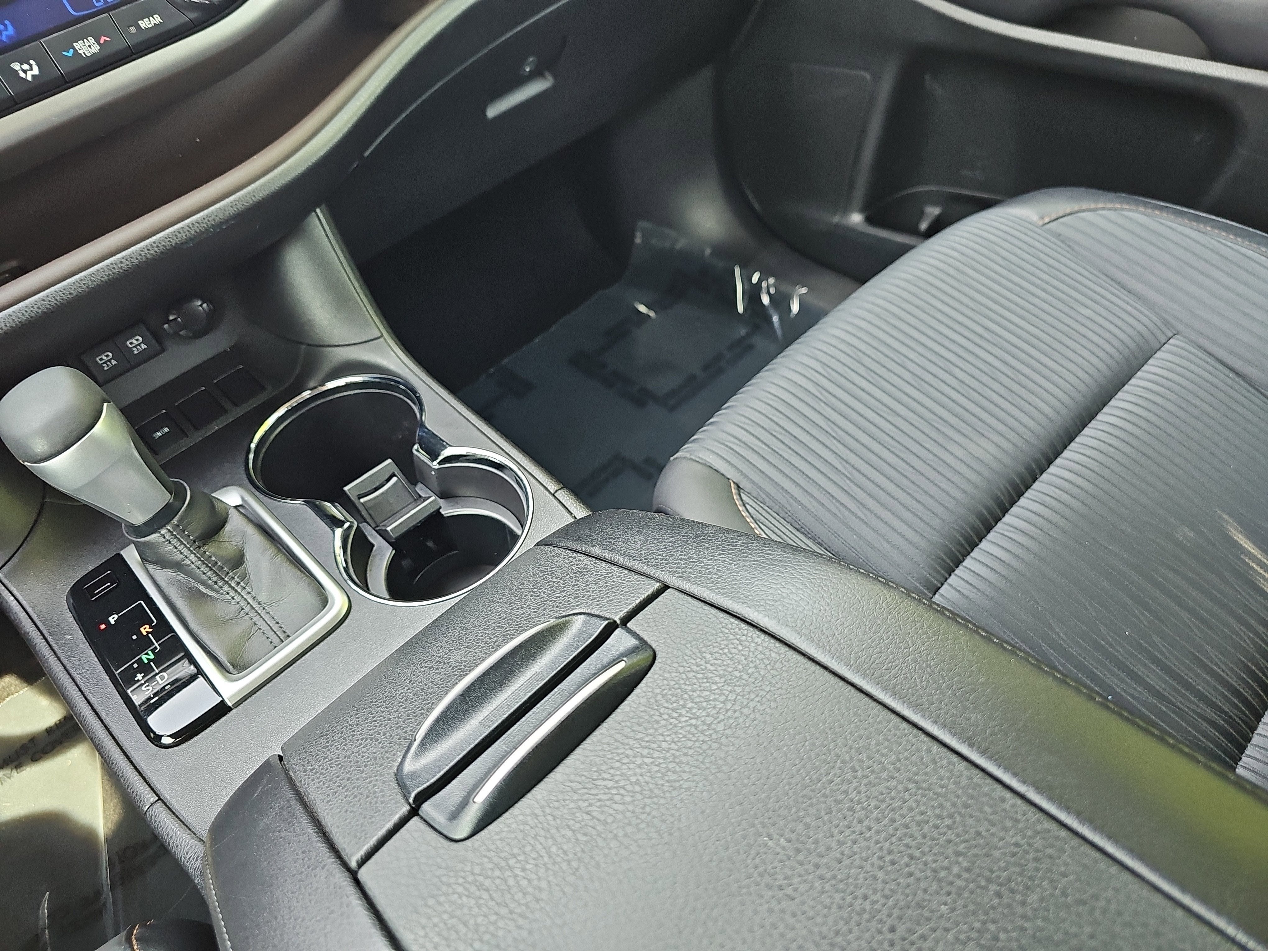2017 Toyota Highlander LE