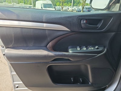 2017 Toyota Highlander LE