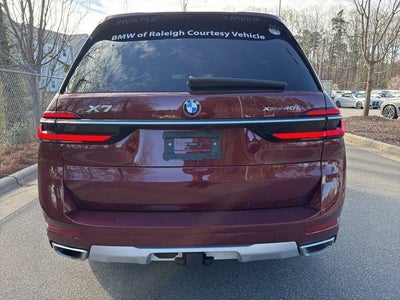 2025 BMW X7 xDrive40i