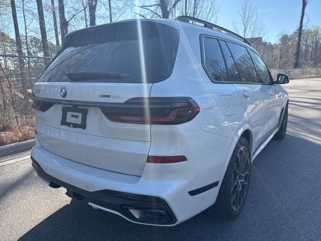 2025 BMW X7 xDrive40i