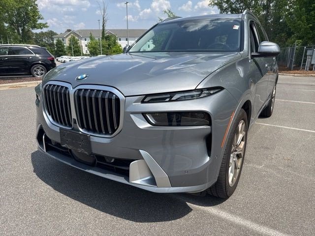 2025 BMW X7 xDrive40i