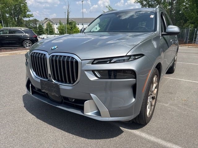2025 BMW X7 xDrive40i