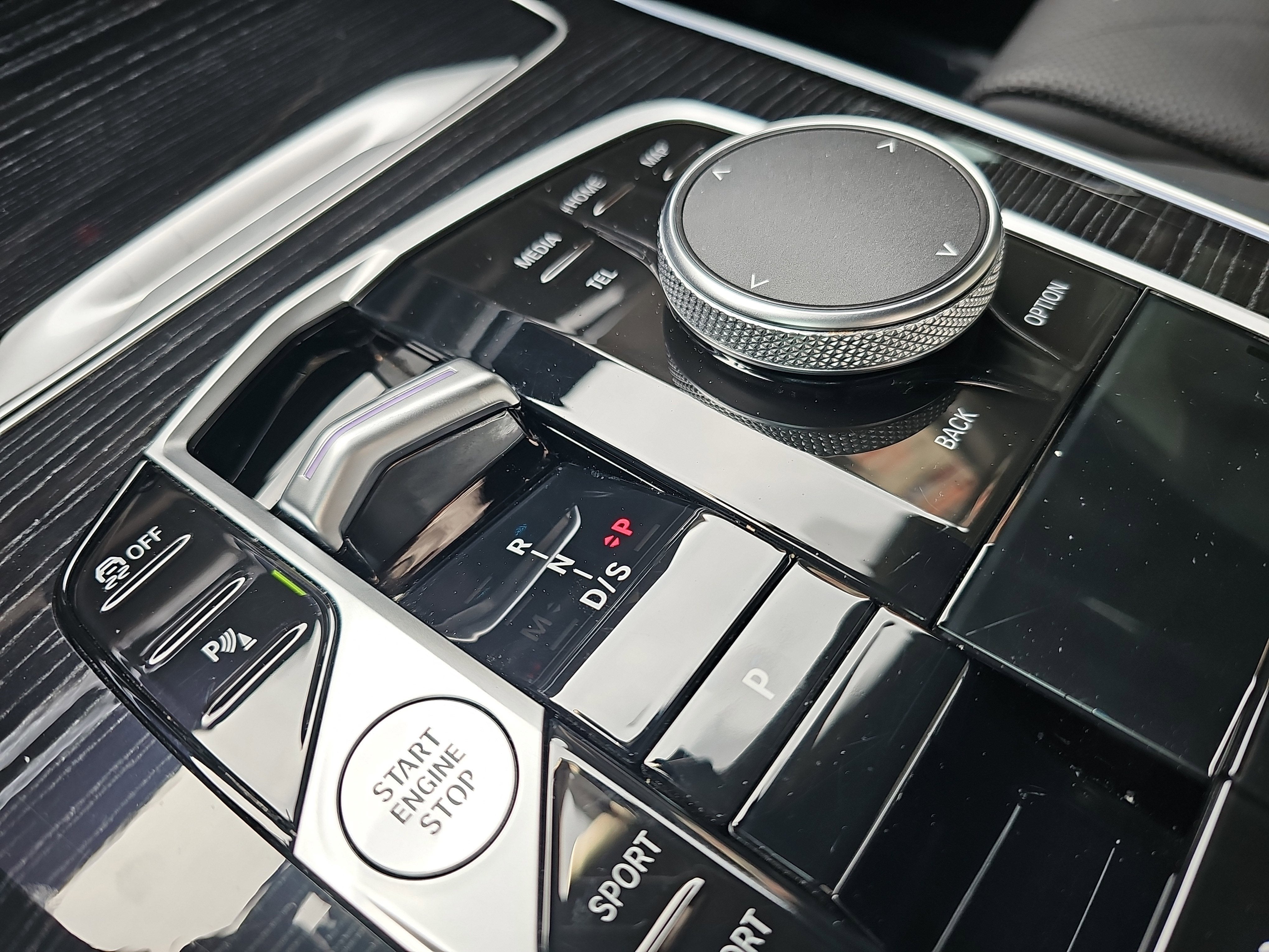 2024 BMW X5 M60i