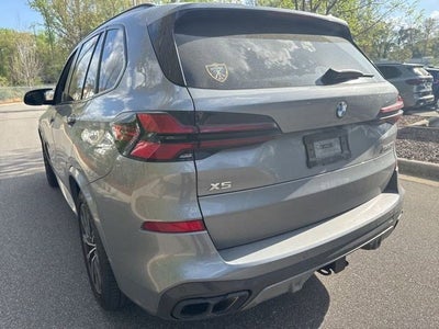 2024 BMW X5 M60i