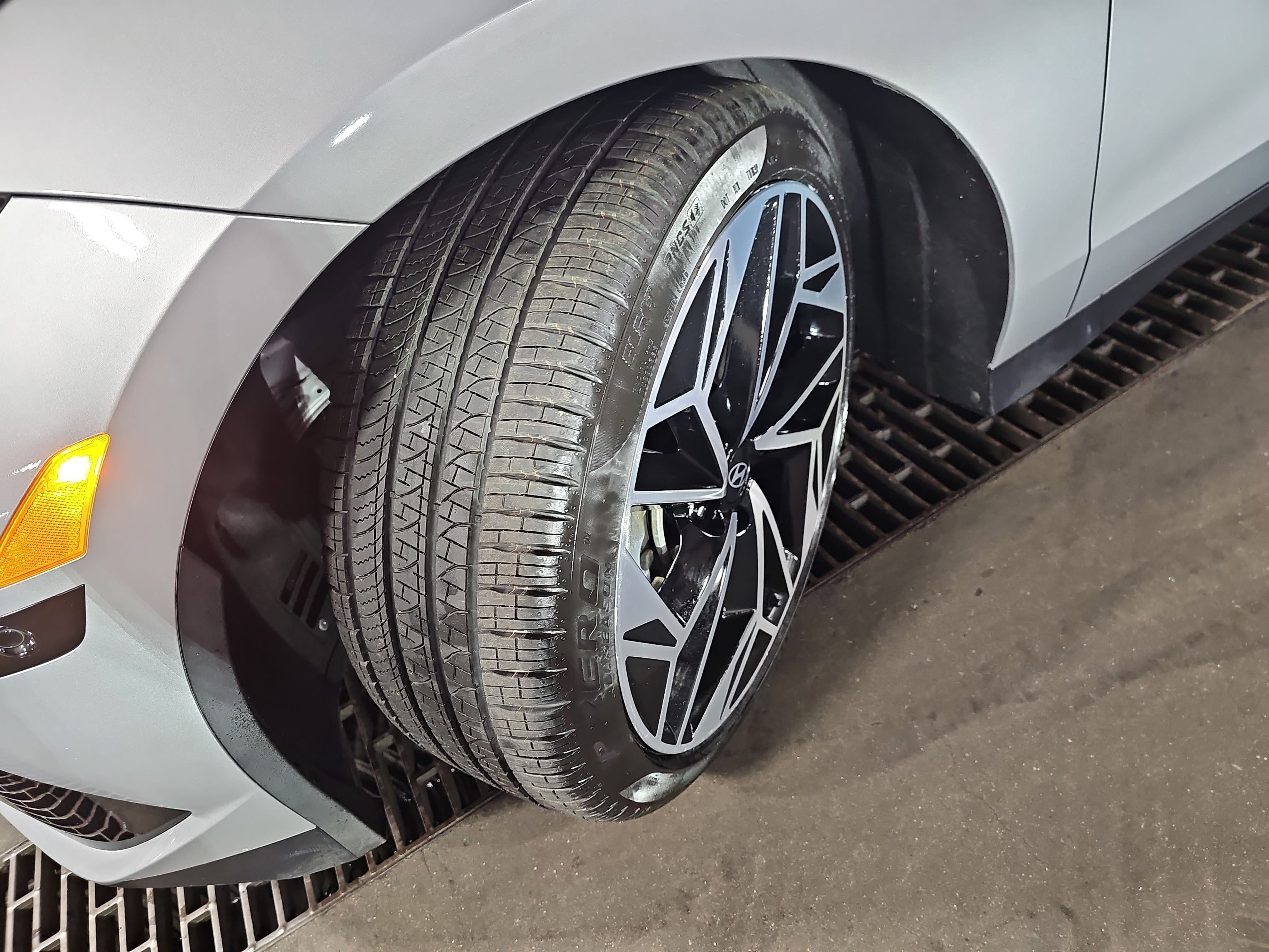 2024 Hyundai IONIQ 6 Limited