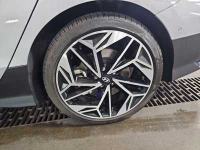 2024 Hyundai IONIQ 6 Limited