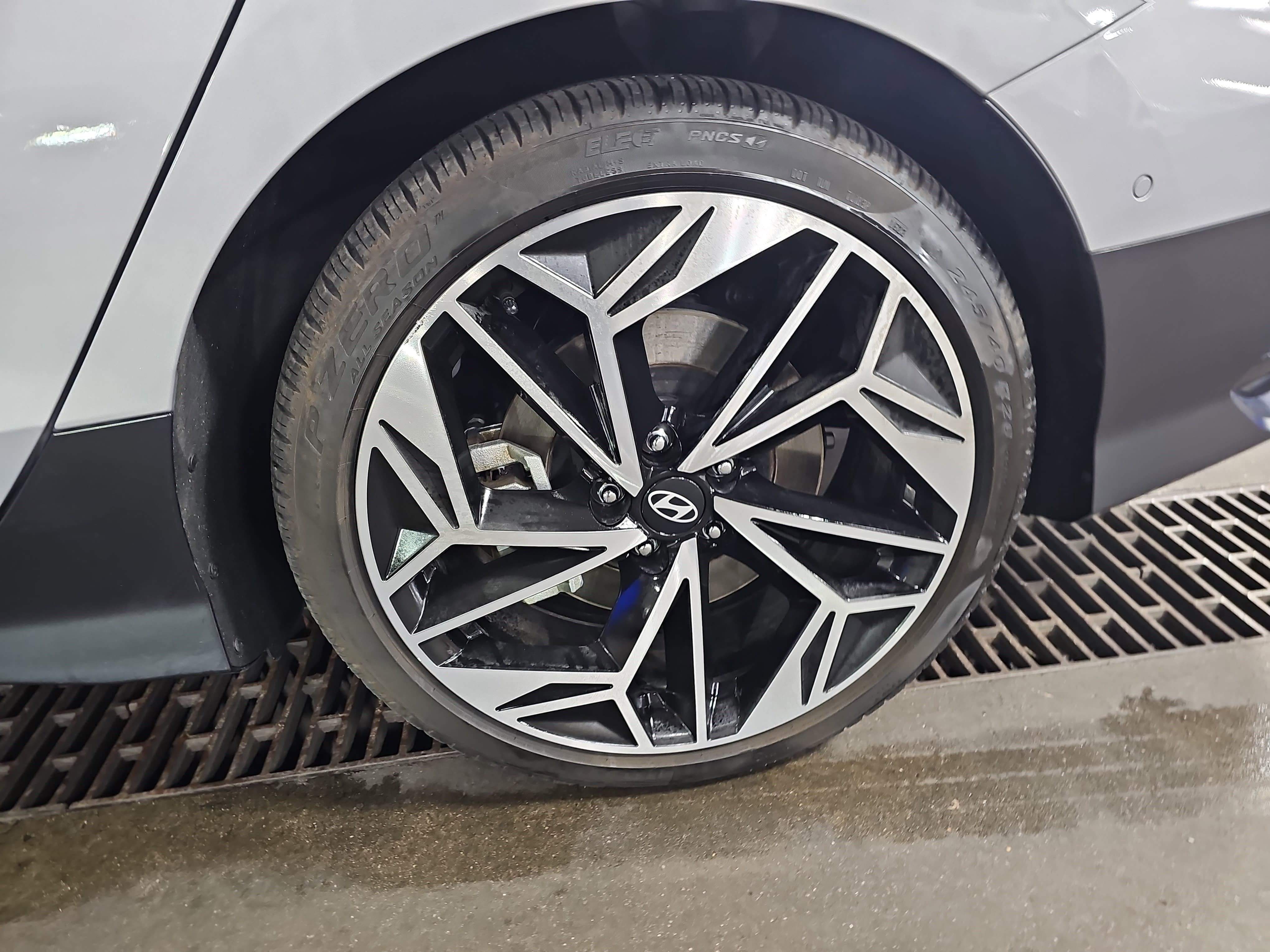 2024 Hyundai IONIQ 6 Limited