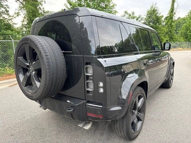 2025 Land Rover Defender V8