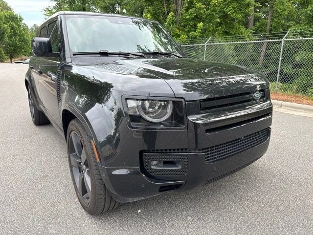 2025 Land Rover Defender V8