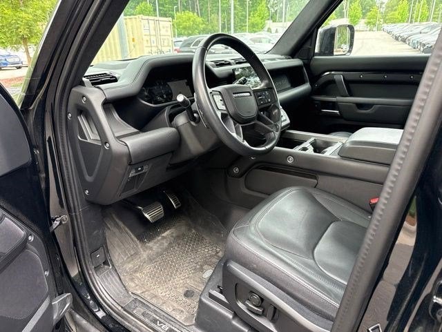 2025 Land Rover Defender V8