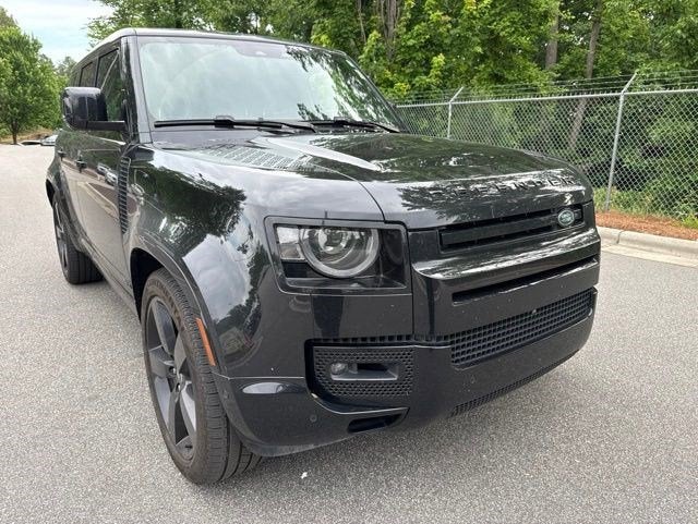 2025 Land Rover Defender V8