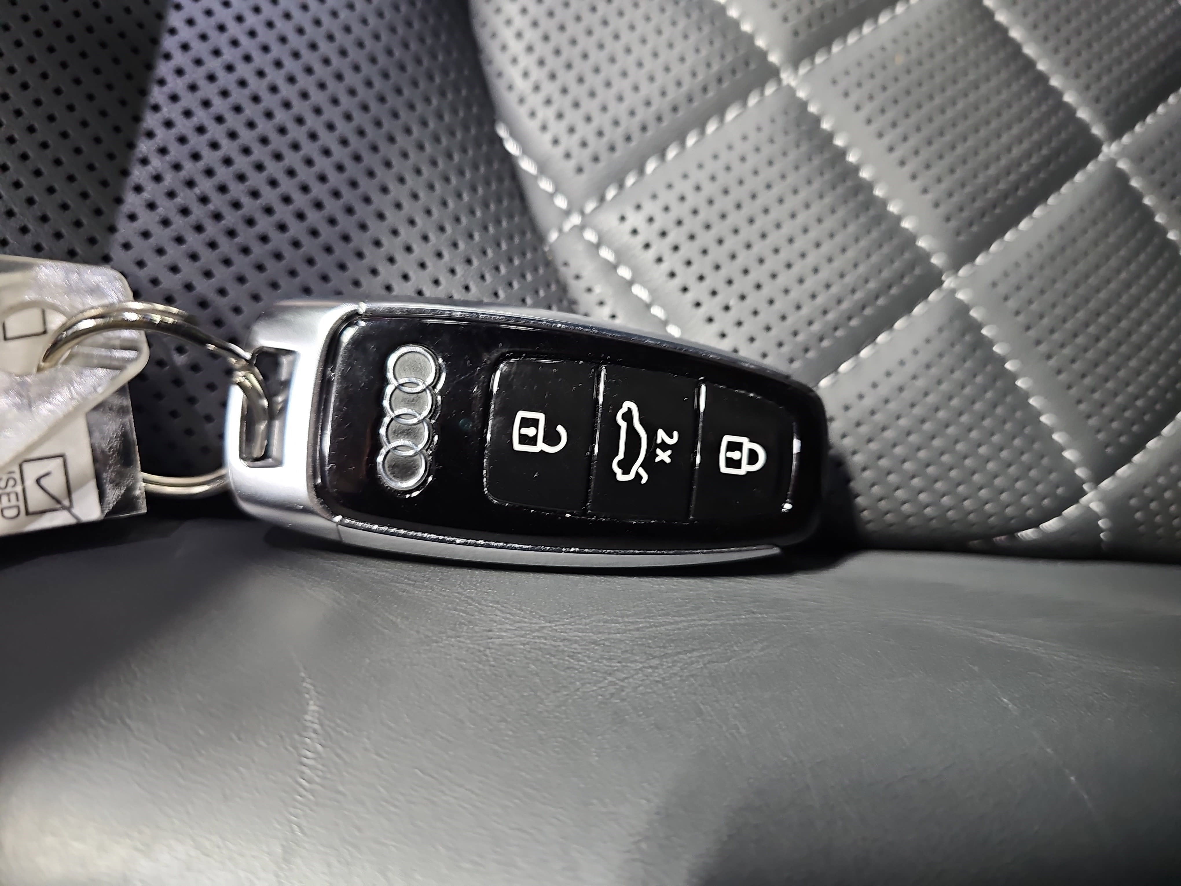 2024 Audi SQ8 Prestige