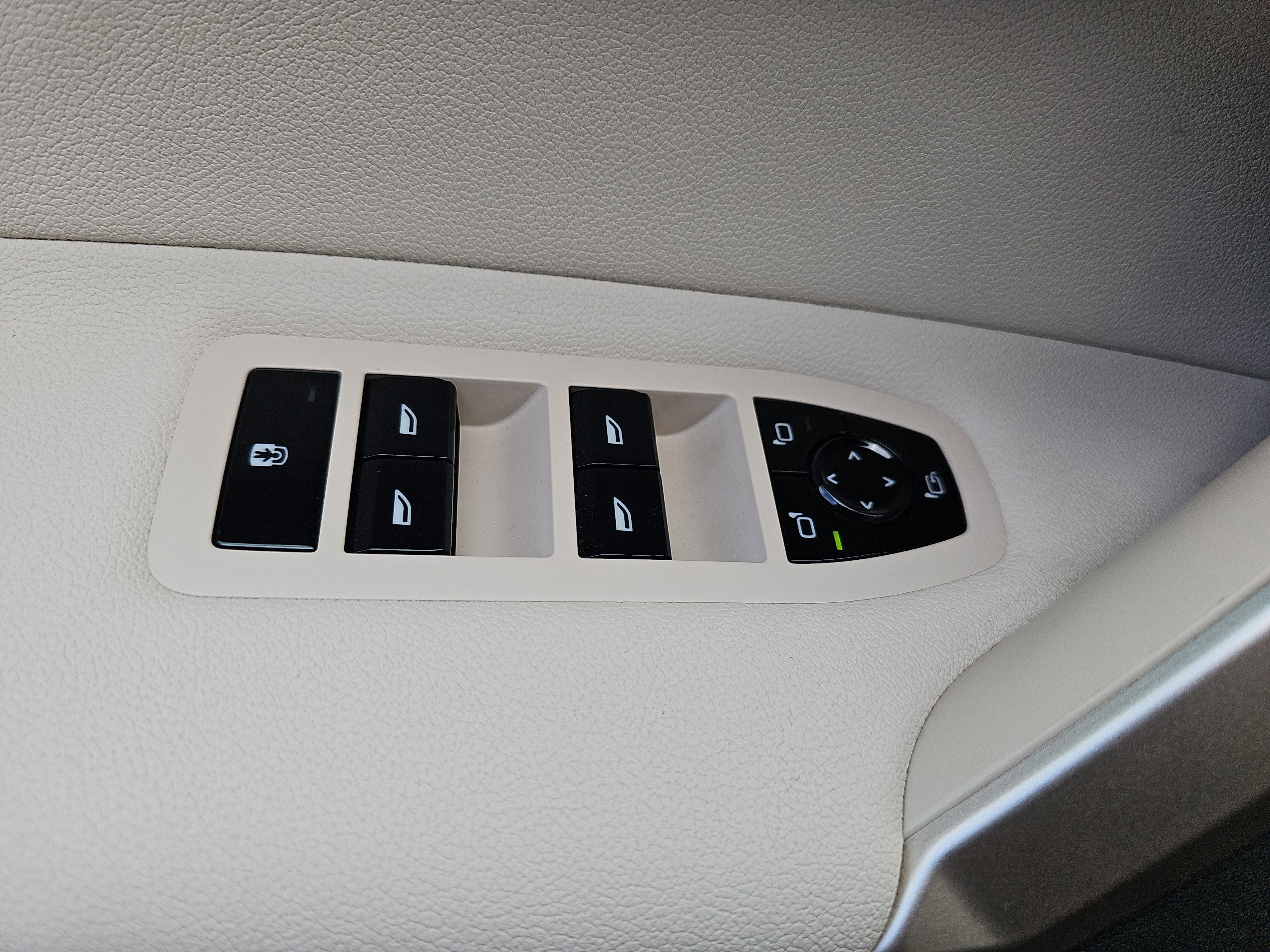 2023 BMW iX xDrive50