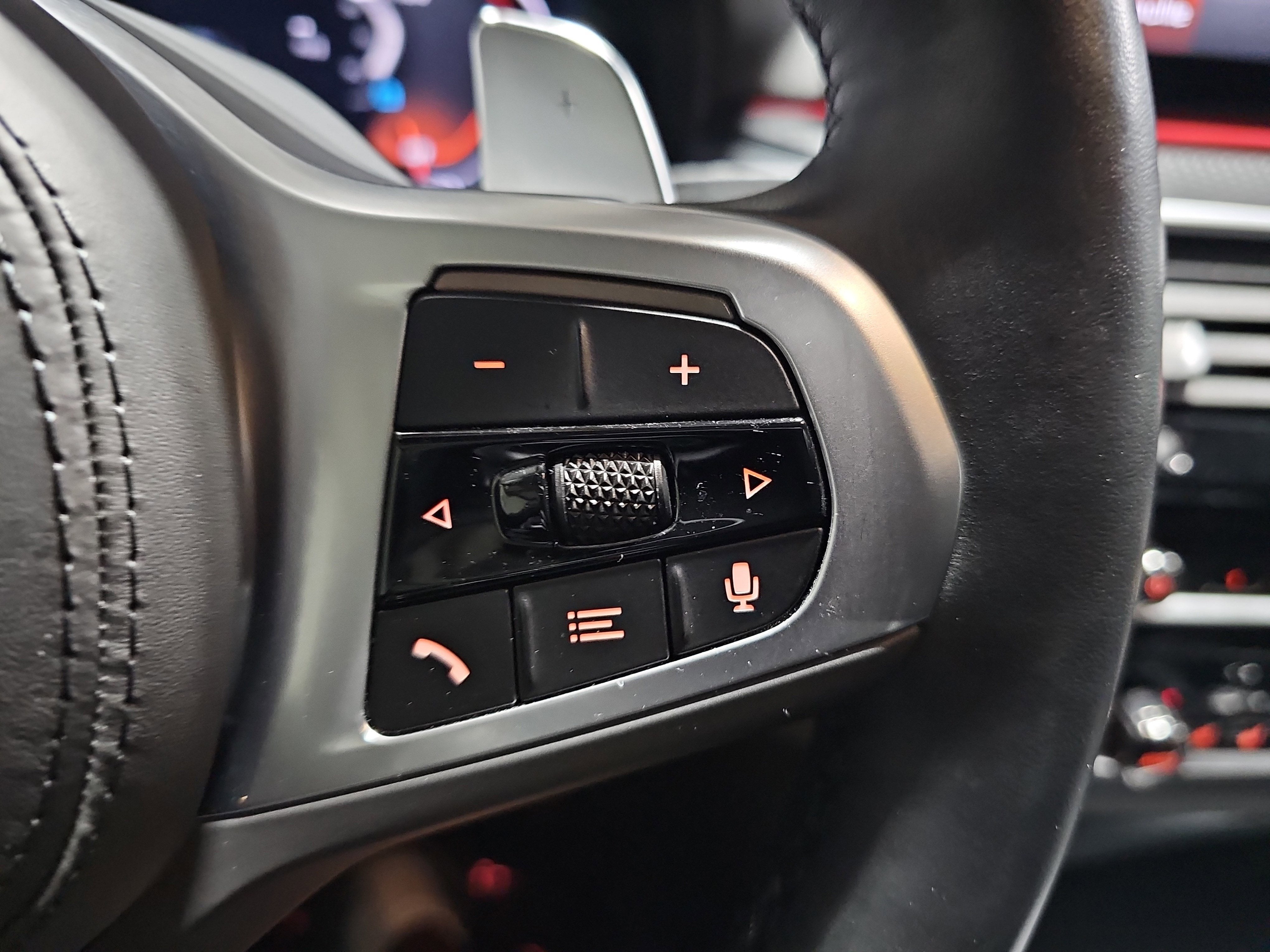 2023 BMW 5 Series M550i xDrive