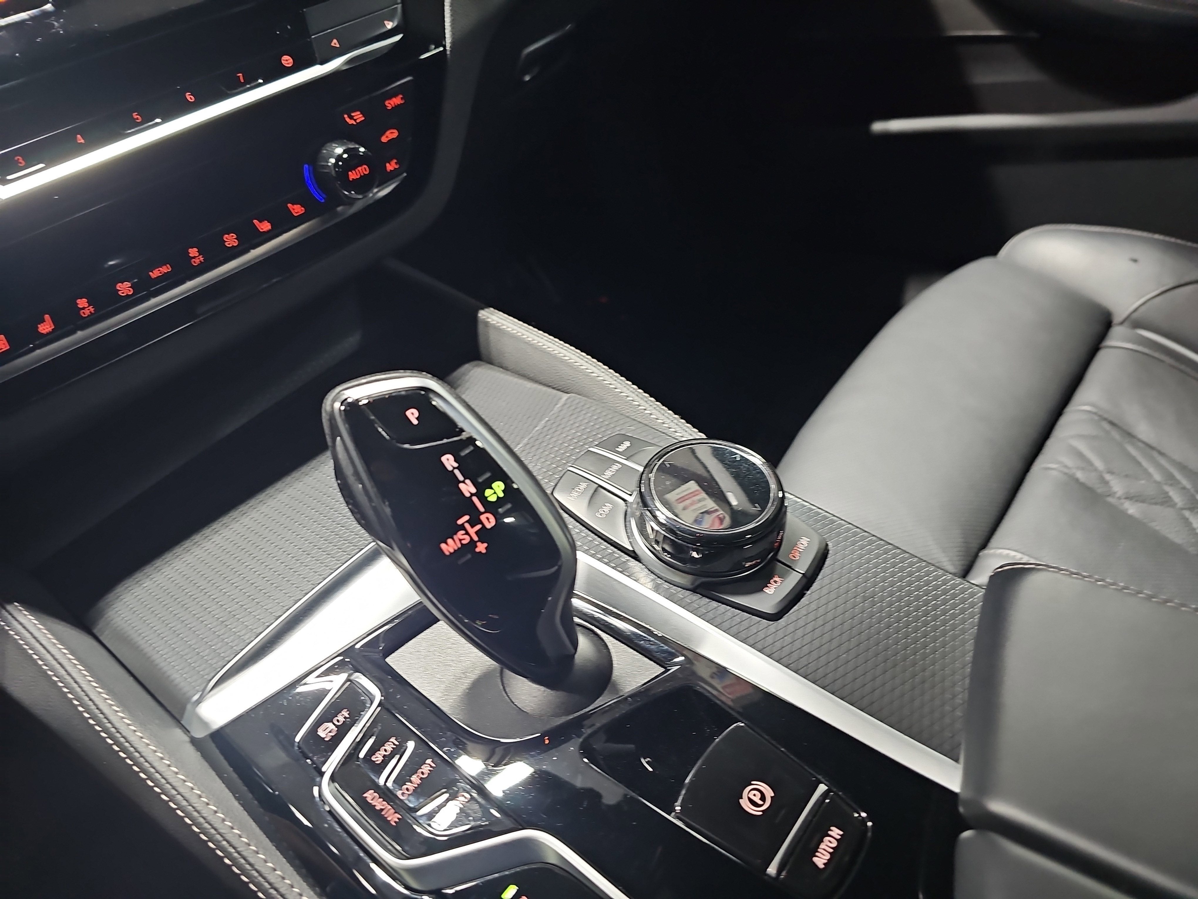 2023 BMW 5 Series M550i xDrive