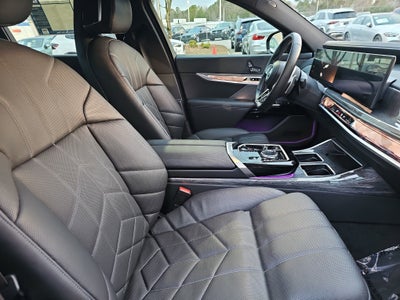 2023 BMW 7 Series 740i