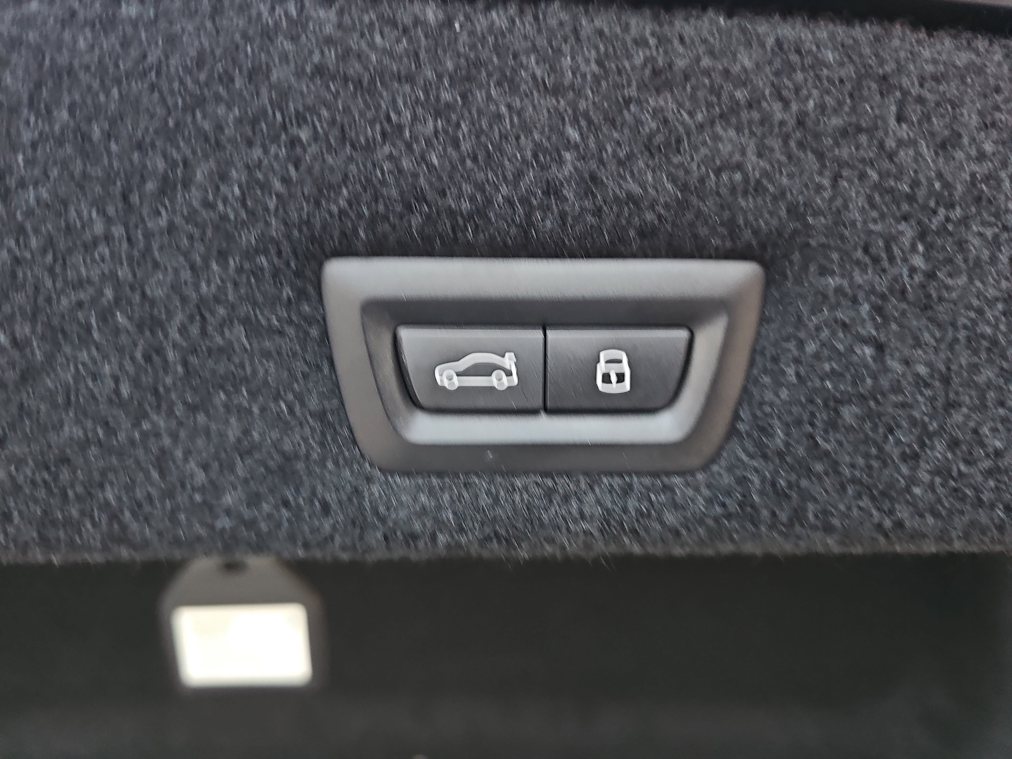 2023 BMW 7 Series 740i