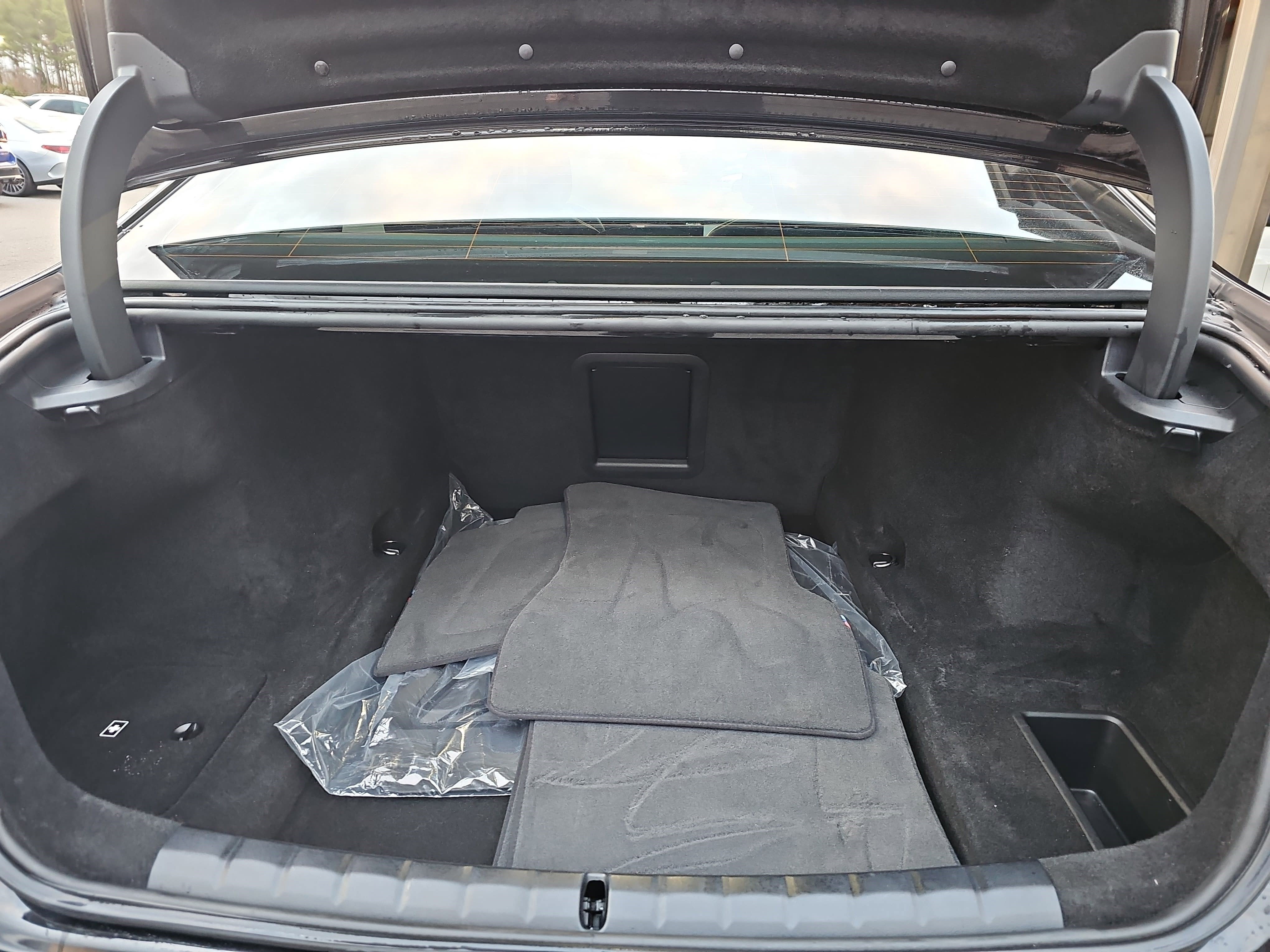 2023 BMW 7 Series 740i