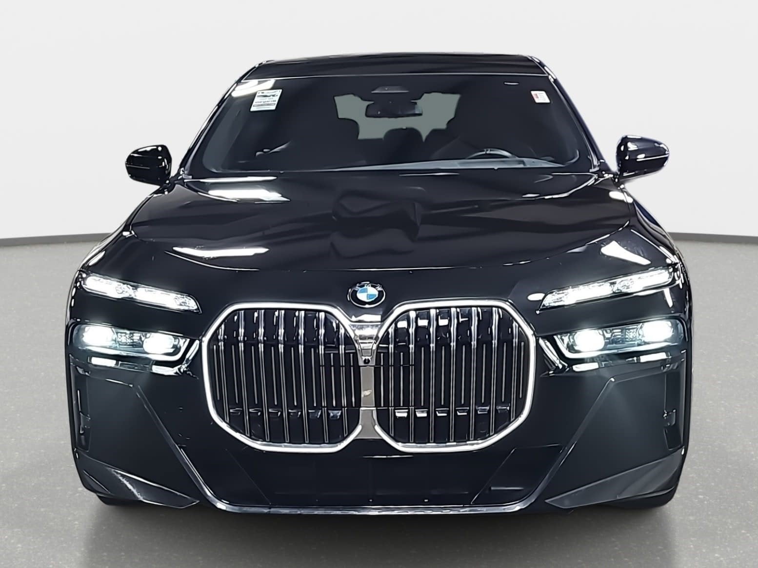 2023 BMW 7 Series 740i