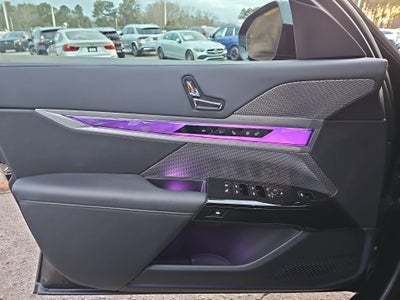 2023 BMW 7 Series 740i