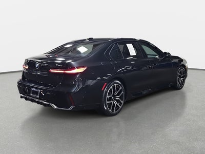 2023 BMW 7 Series 740i