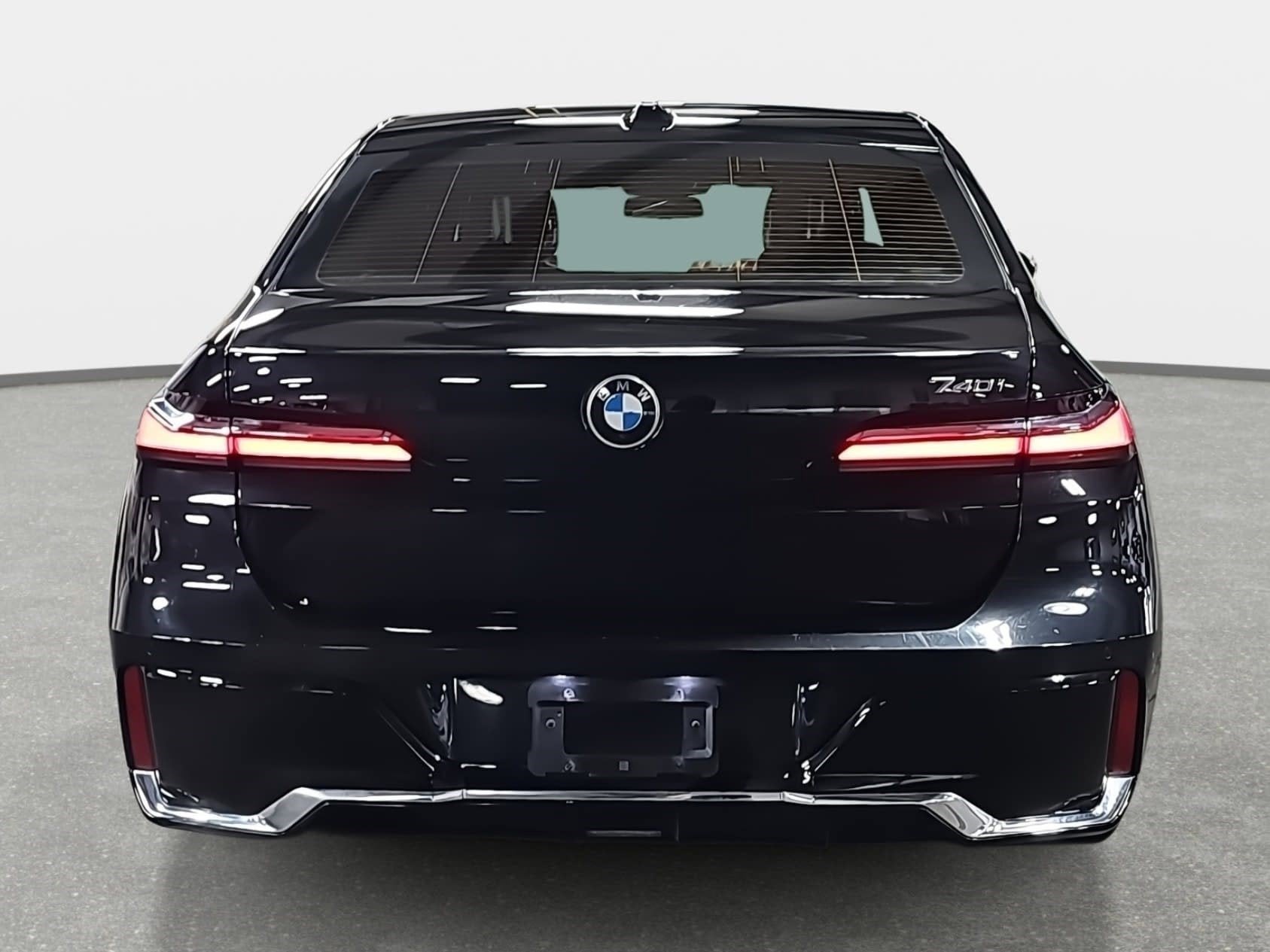 2023 BMW 7 Series 740i