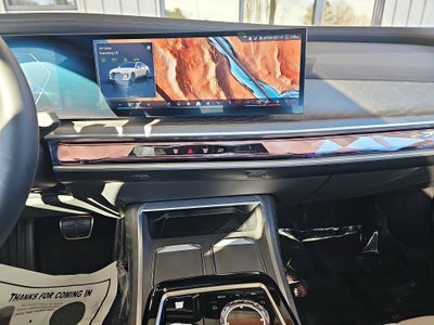 2025 BMW 7 Series 740i