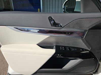 2025 BMW 7 Series 740i