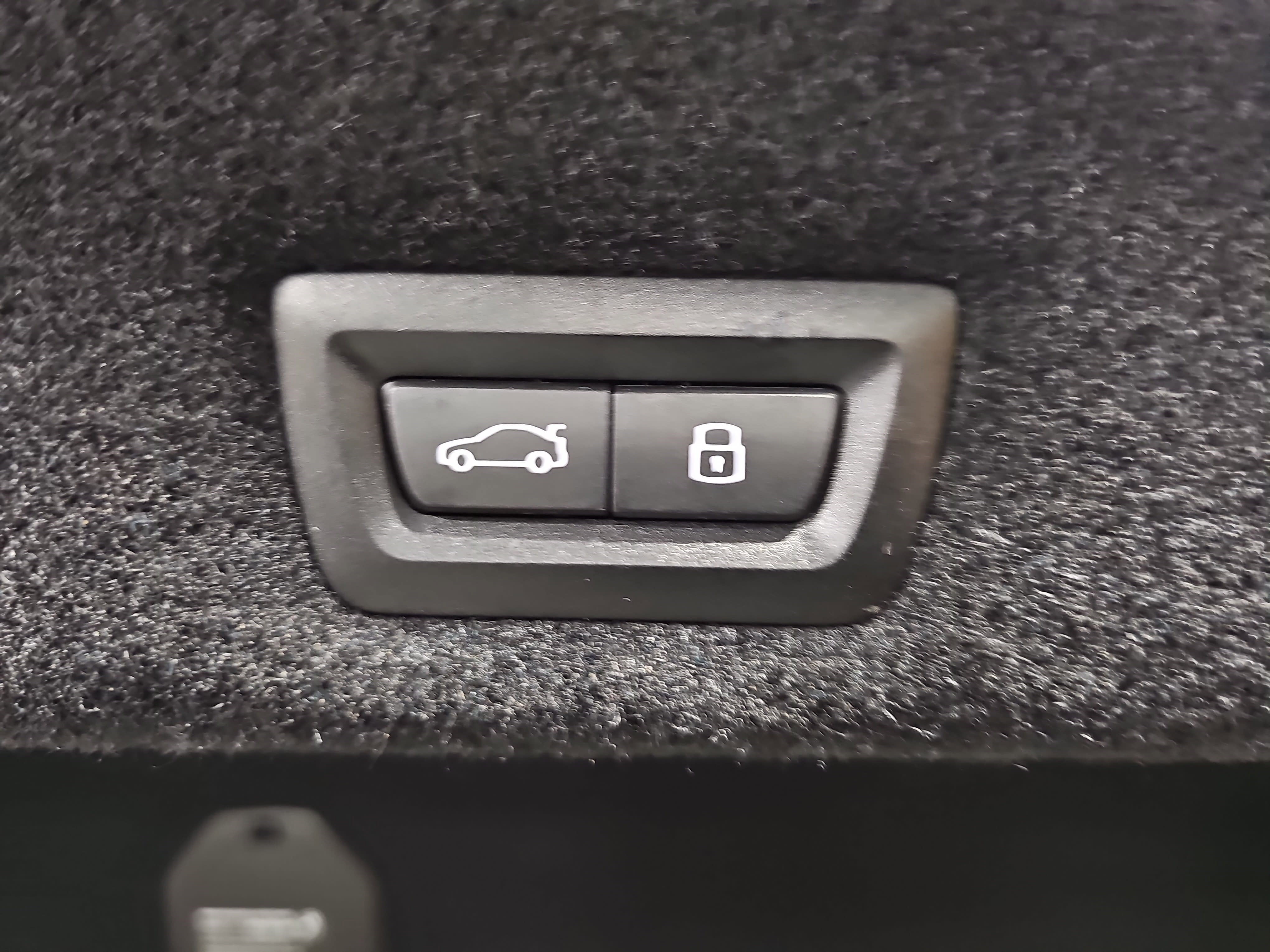 2025 BMW 7 Series 740i