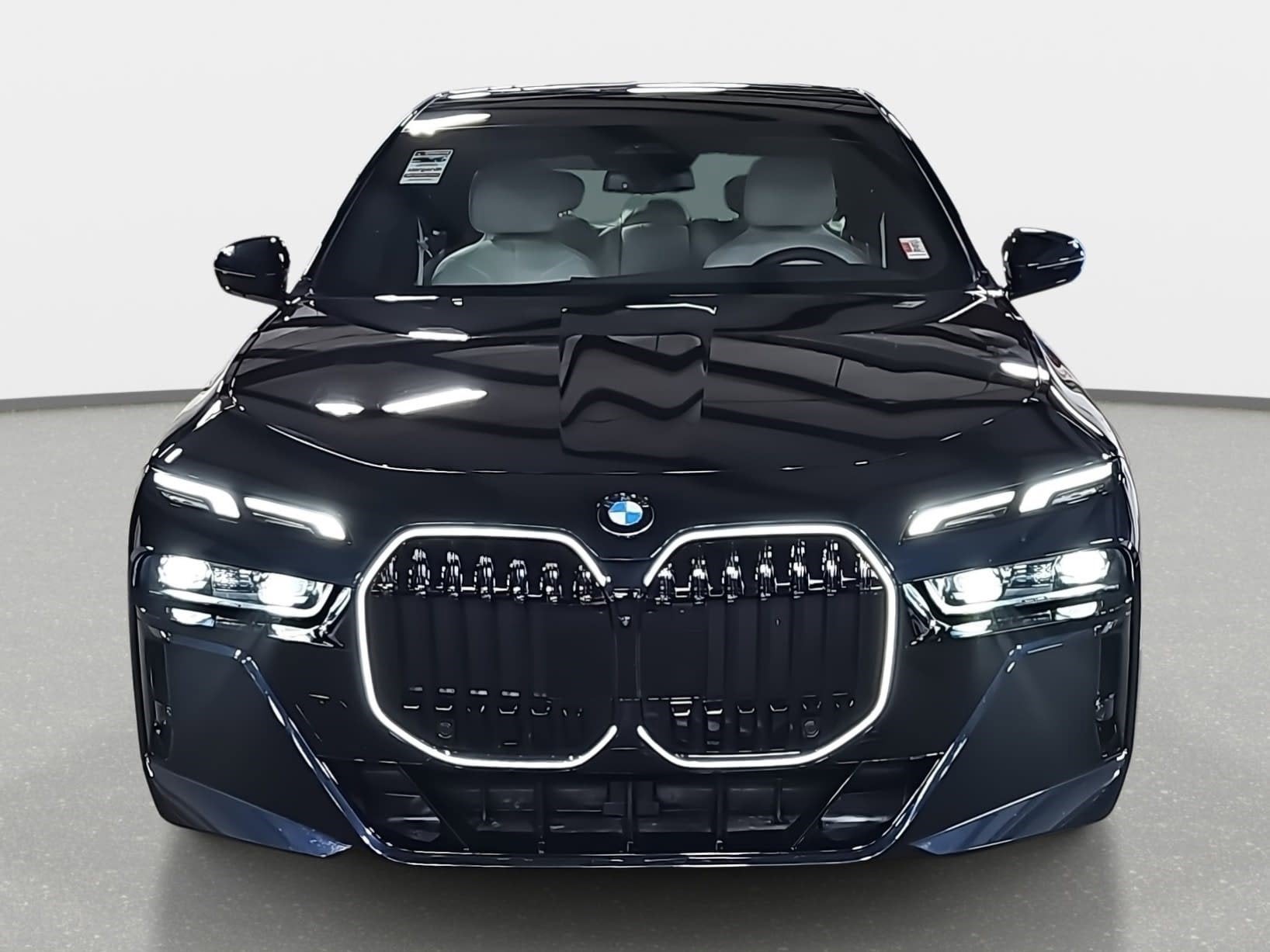 2025 BMW 7 Series 740i