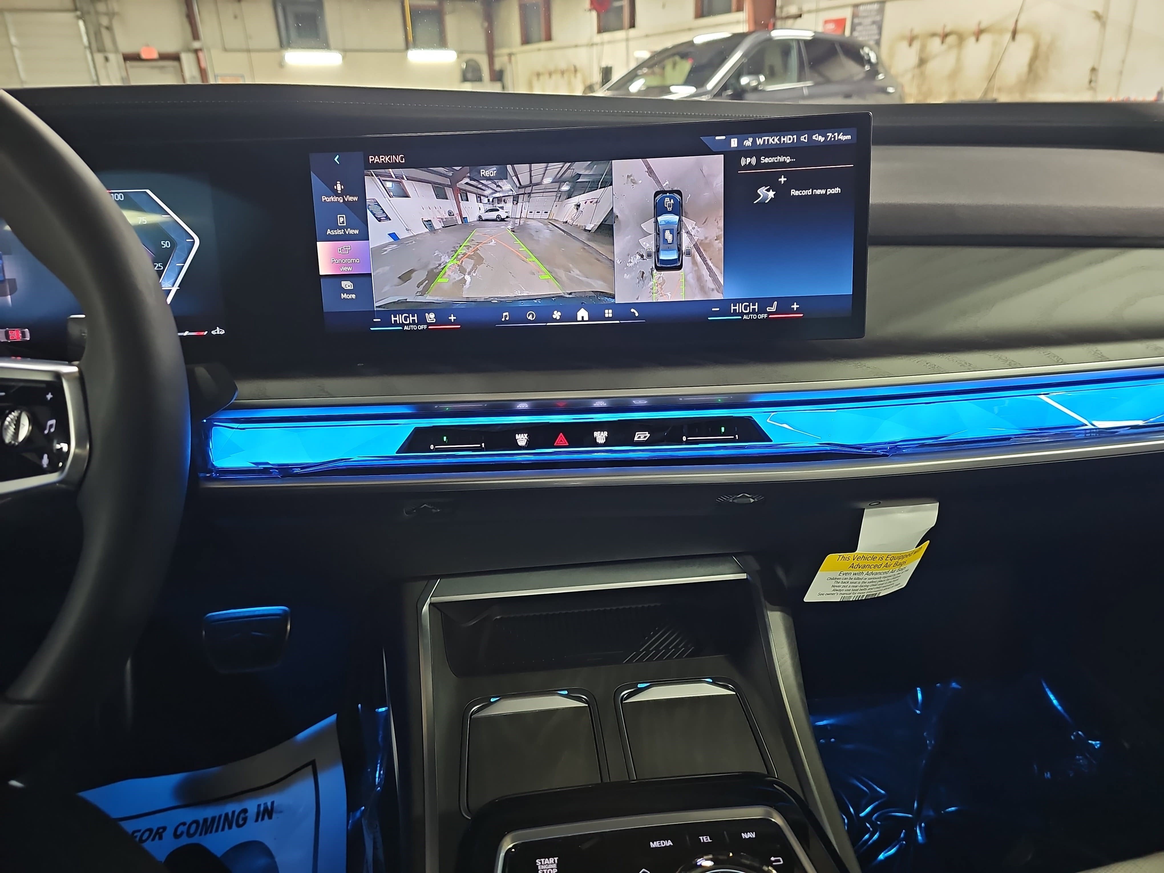 2025 BMW 7 Series 740i