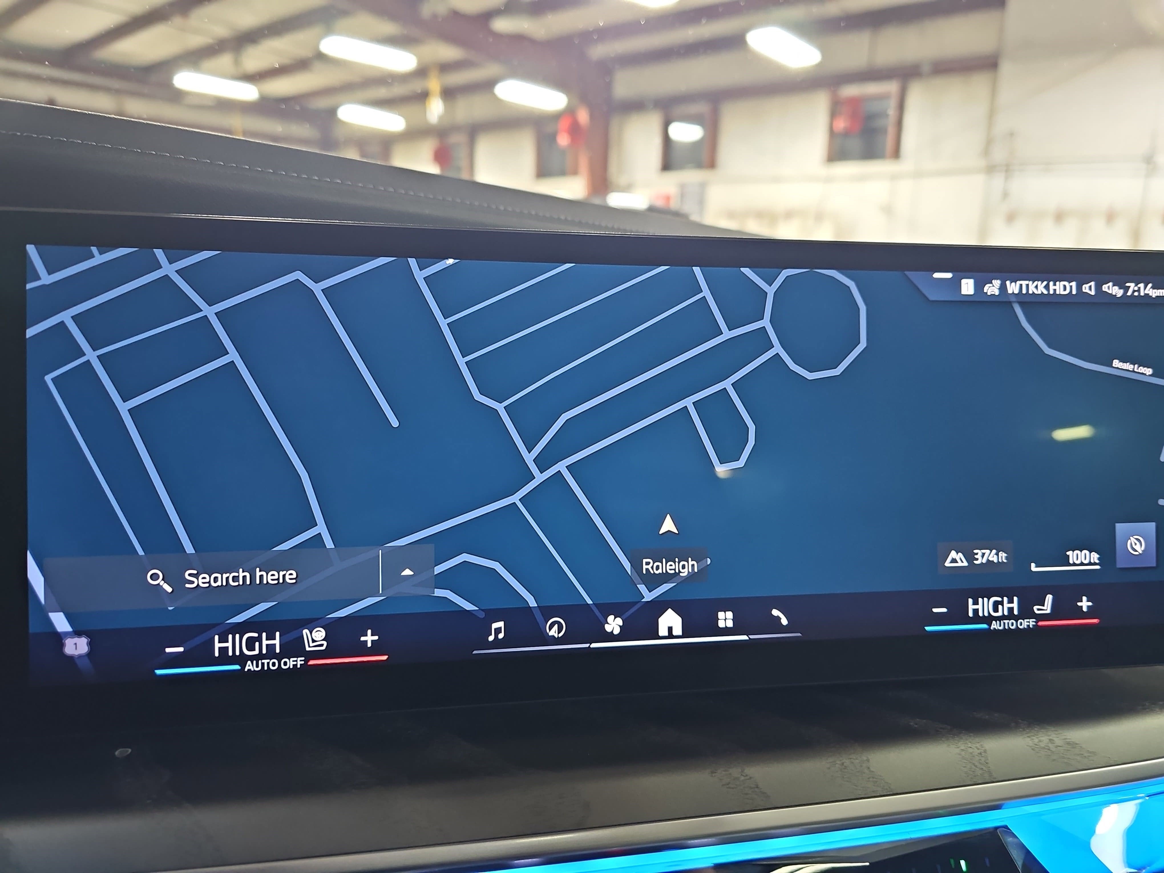 2025 BMW 7 Series 740i