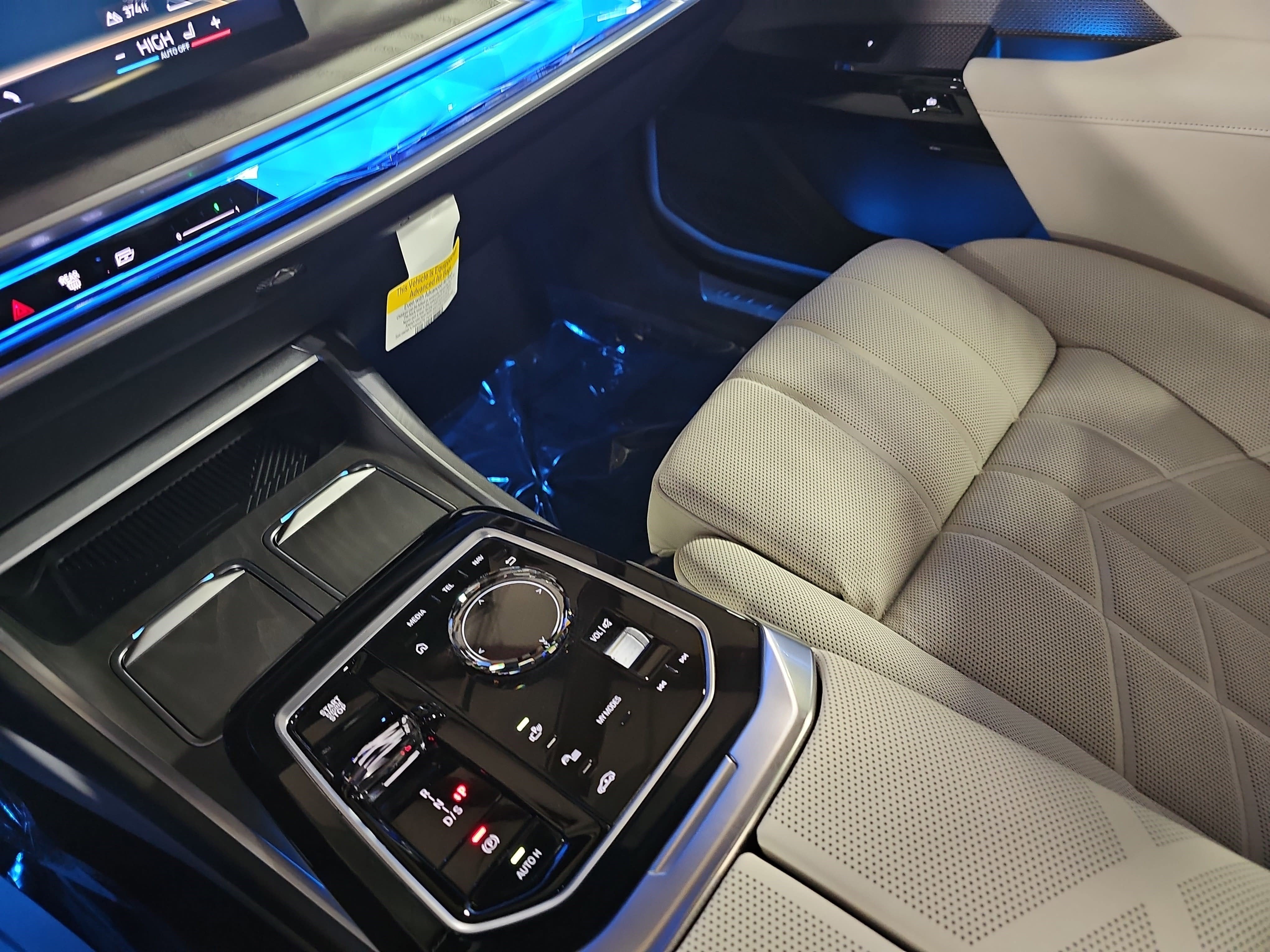 2025 BMW 7 Series 740i