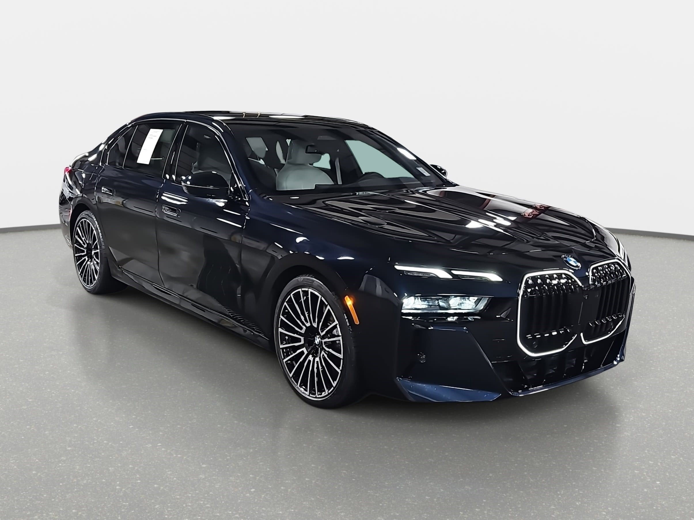 2025 BMW 7 Series 740i