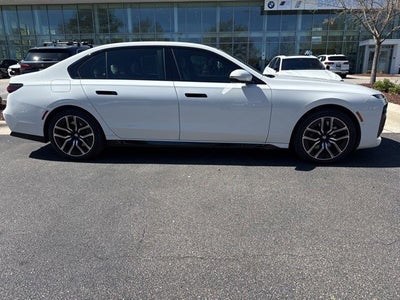 2023 BMW 7 Series 740i