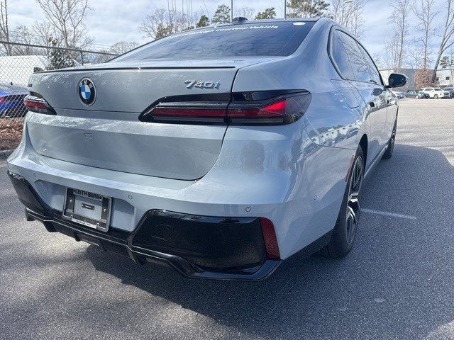2025 BMW 7 Series 740i xDrive