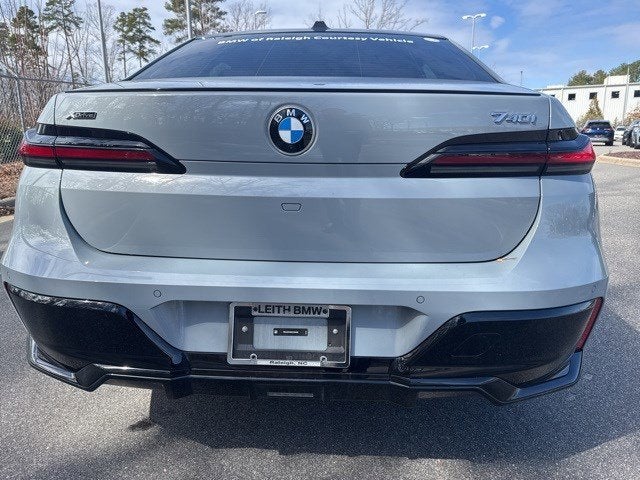 2025 BMW 7 Series 740i xDrive