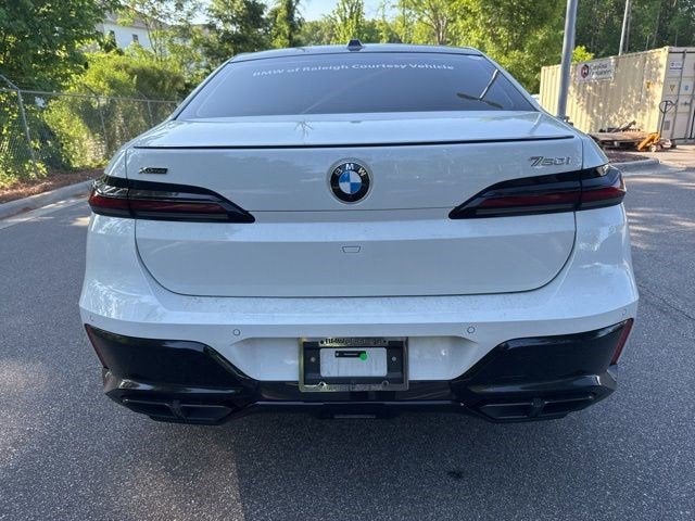 2025 BMW 7 Series 760i xDrive