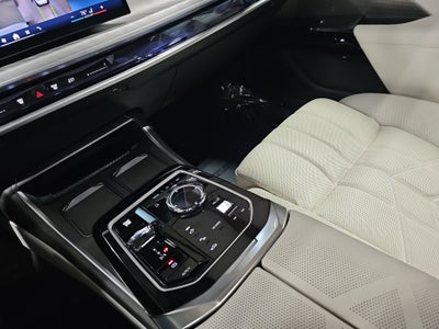 2025 BMW 7 Series 760i xDrive